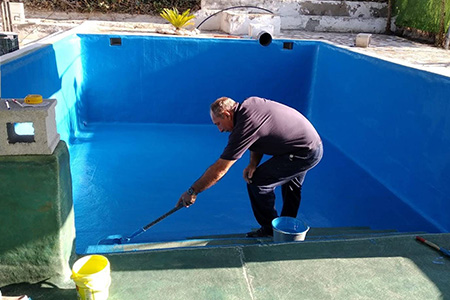 Revestimiento de piscinas con poliéster